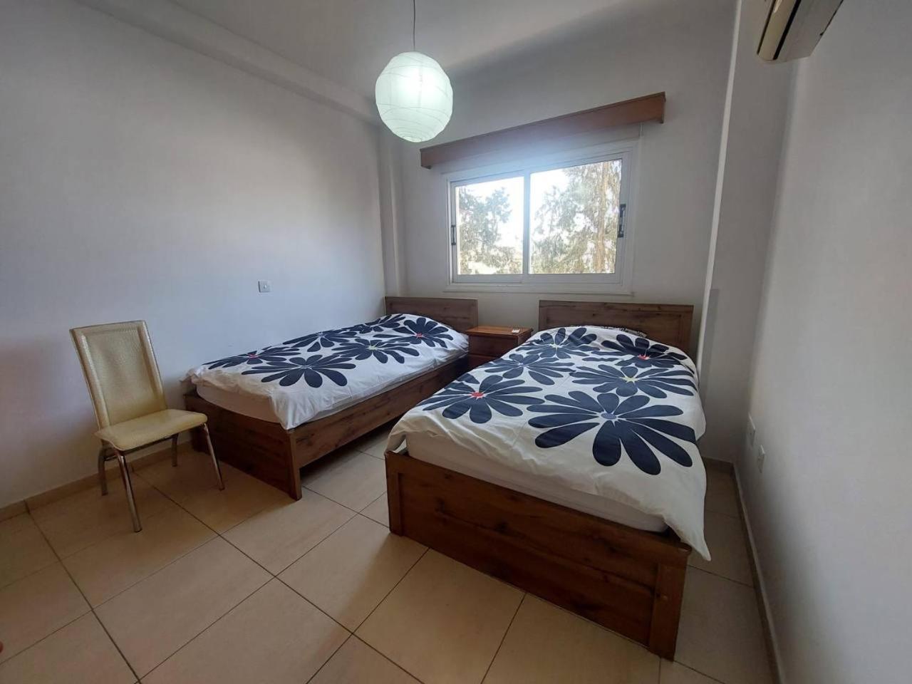Sunny 2 Bedroom Larnaca Center Exterior foto