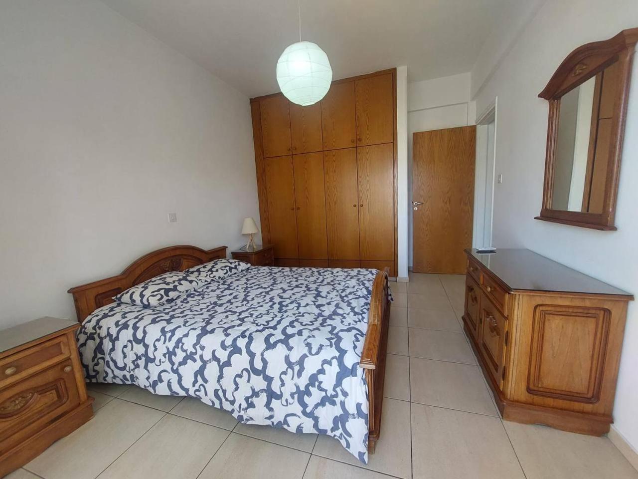 Sunny 2 Bedroom Larnaca Center Exterior foto